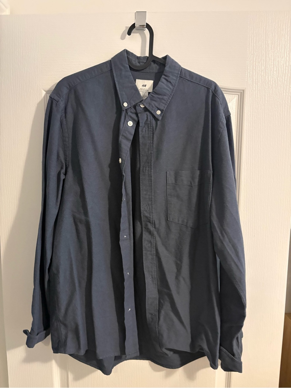 H&M Men's Button-Down Shirt in Deep Navy